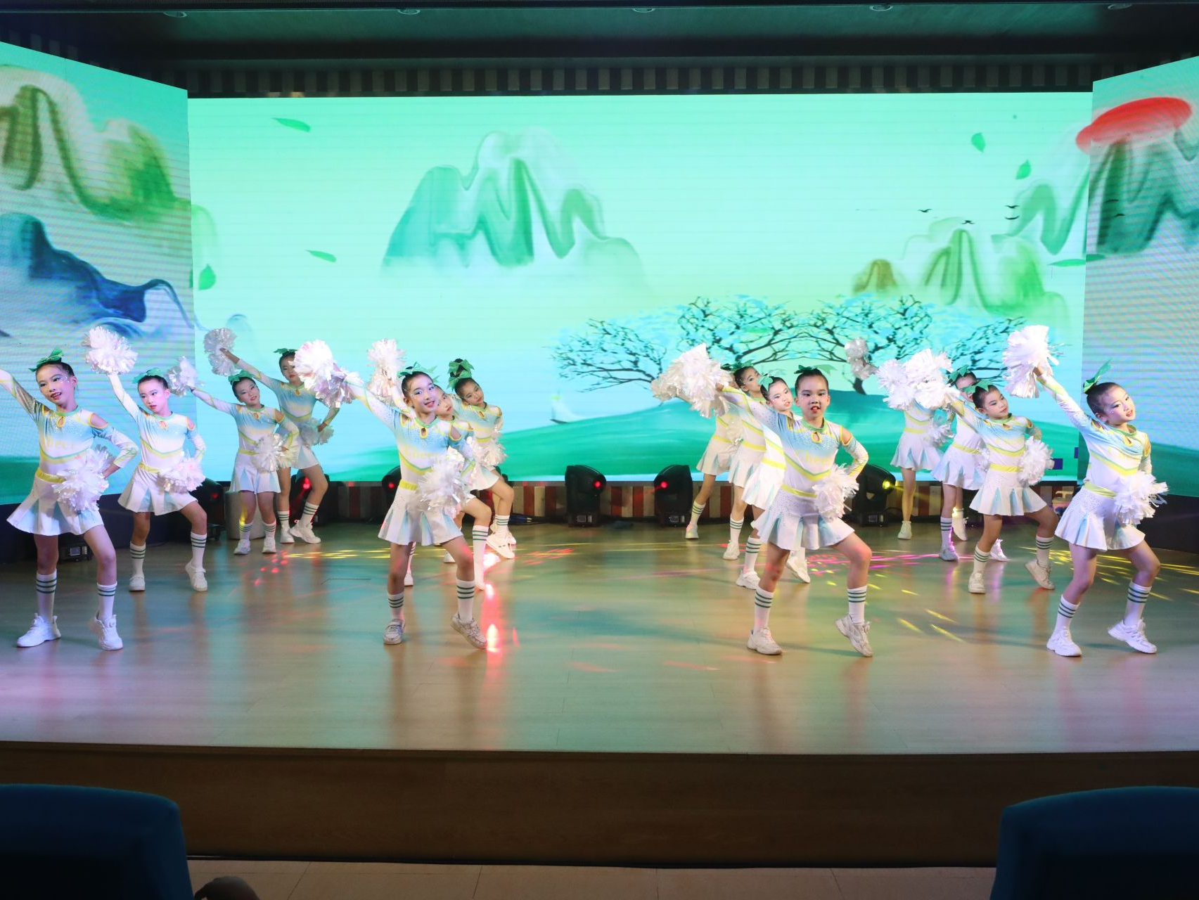 尽展学子风采！厚德小学“六一”文艺汇演精彩纷呈