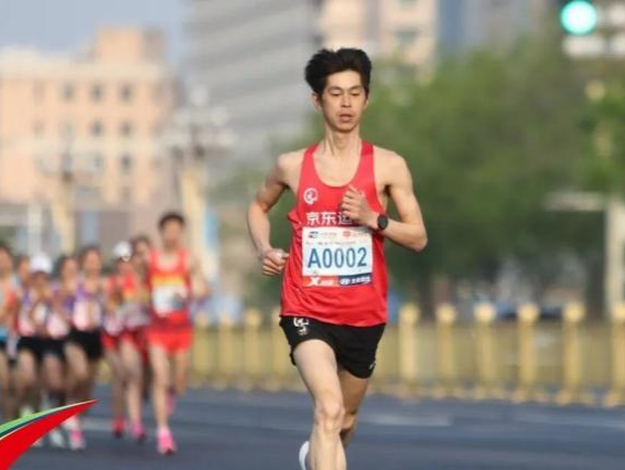 史上首次！中国快递员将参加巴黎奥运会大众组马拉松赛