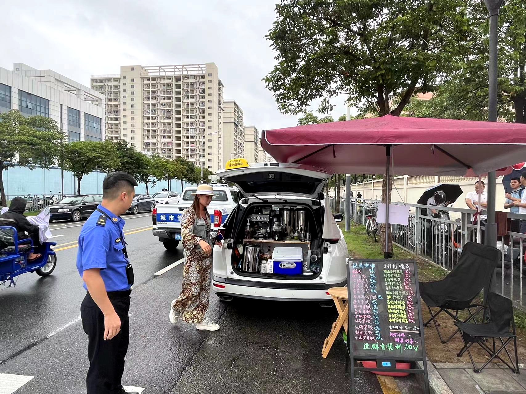 不占道更文明，马峦街道开展市容提升专项整治 