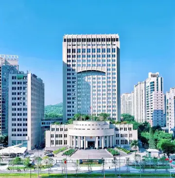 2024年深圳市中级人民法院“谁执法谁普法”履职报告