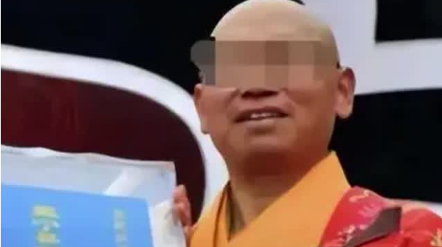 寺庙住持与女主播发生关系被敲诈案，一审宣判
女主播获缓刑 其丈夫获刑五年半