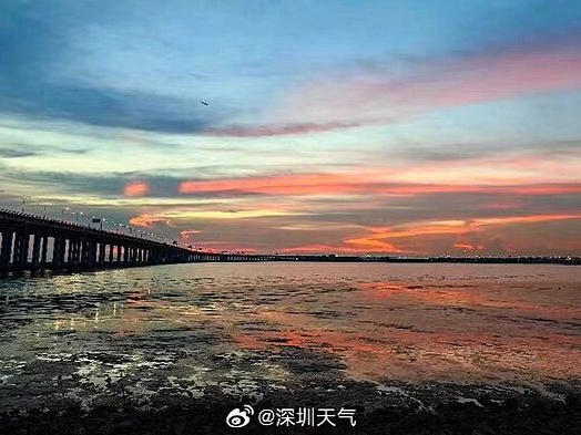 深圳晚霞温柔降临，今年会有“世纪晚霞”吗？