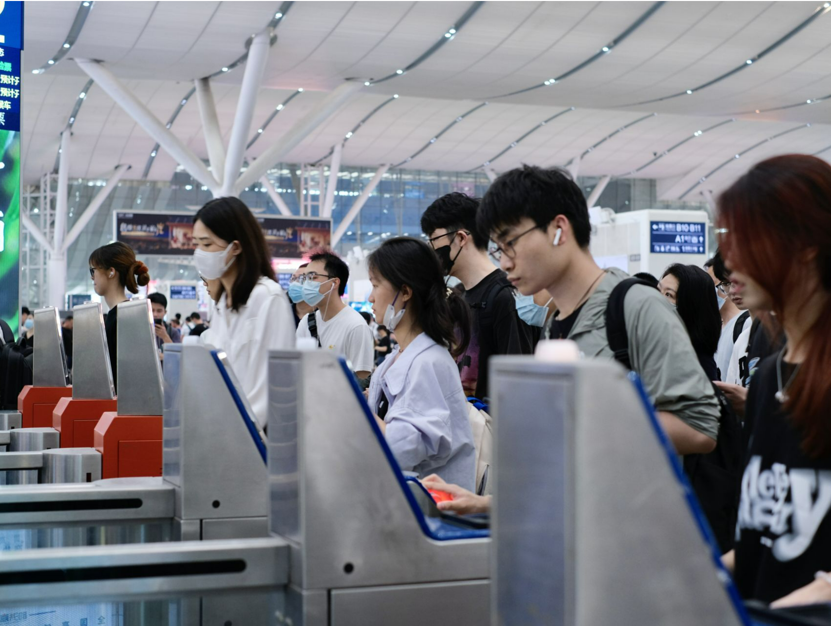 暑运在即，深圳北站预计发送旅客超1300万