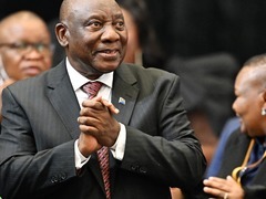 拉马福萨连任南非总统　未来执政面临多重任务