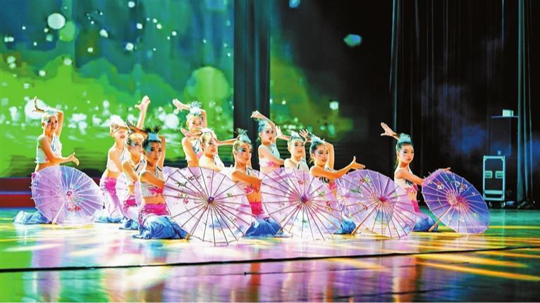宝安开展丰富多彩活动向孩子们送上节日祝福