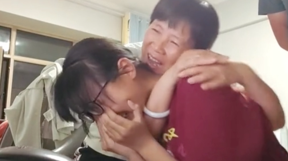 第一批查分的高考生已开始尖叫 祝其他考生也收获同款喜悦！