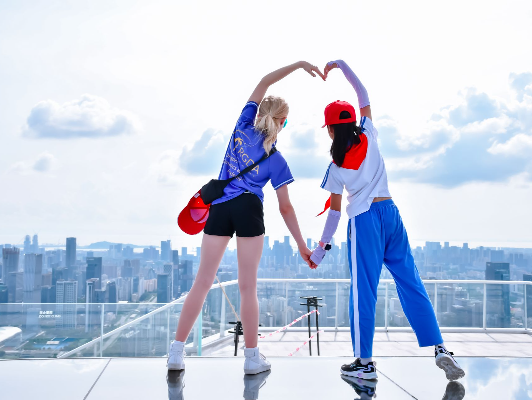 美国师生到访西丽小学，友谊之花盛开鹏城