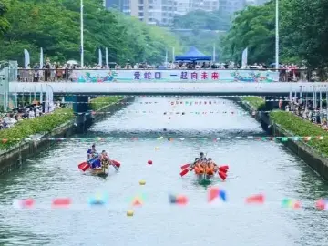 看！他们在深圳海上“扒”龙舟