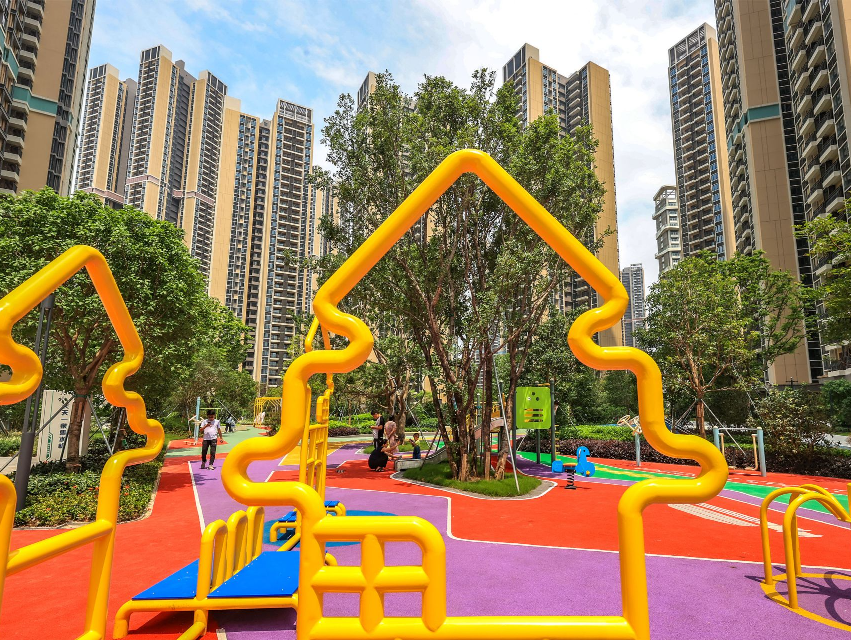 深圳不动产登记服务再升级：二手房过户“一窗办事”