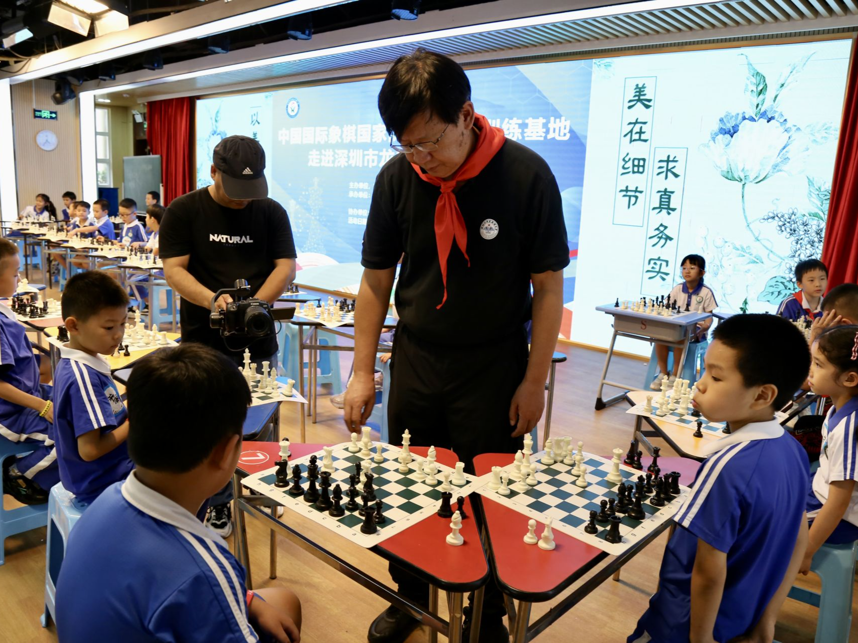 以“棋”会友， “棋”乐无穷！国际象棋大师进校园系列活动举办