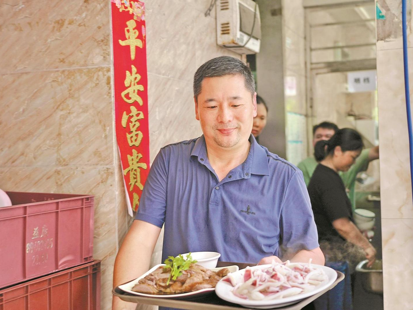 城市英雄 64期 | 方记洪阳餐厅老板方伟杰：排档廿四载，至味在人间