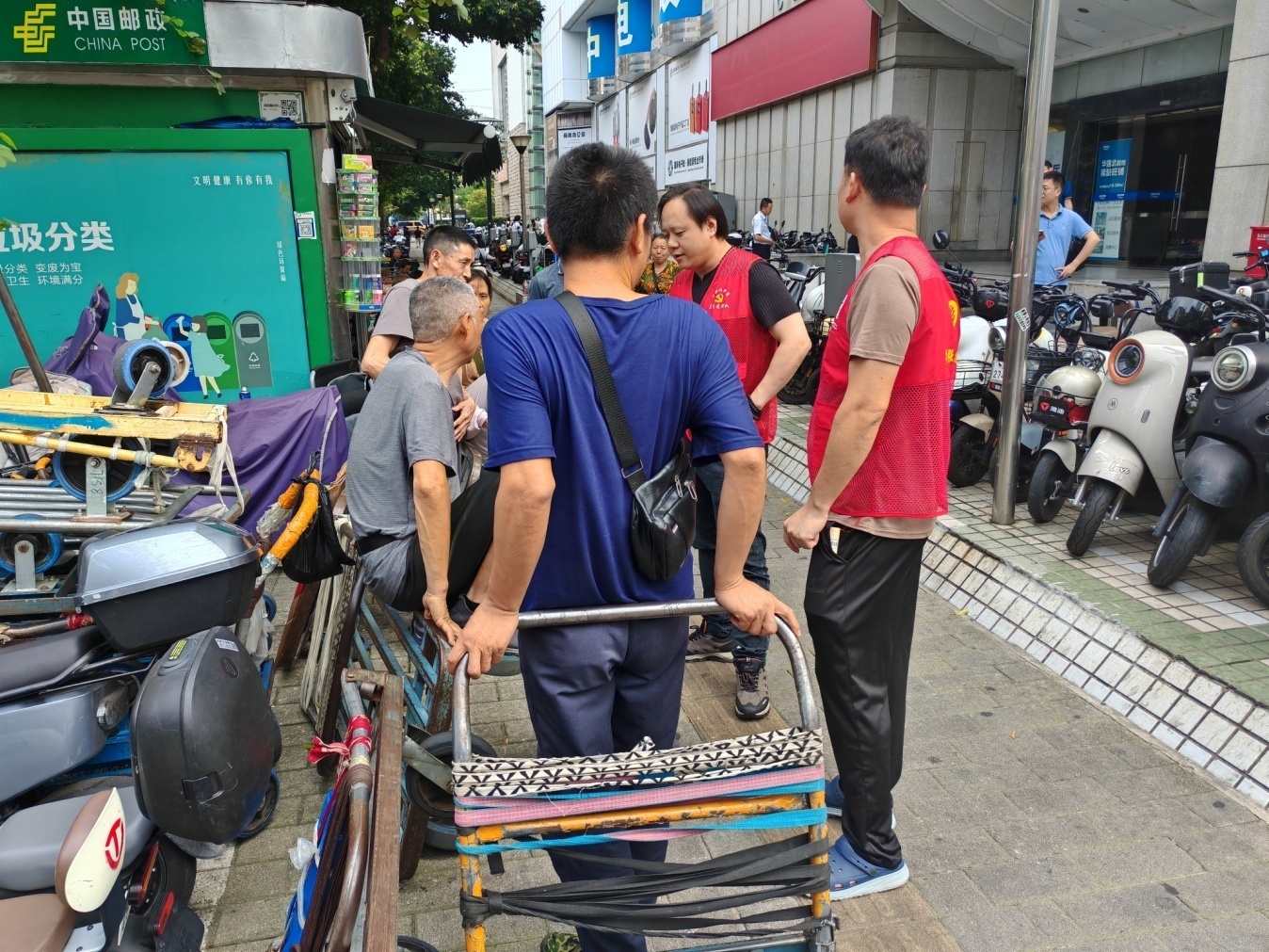 “小拖车”怎么管？华强北街道福强社区首创政企联动“疏堵结合”治理模式