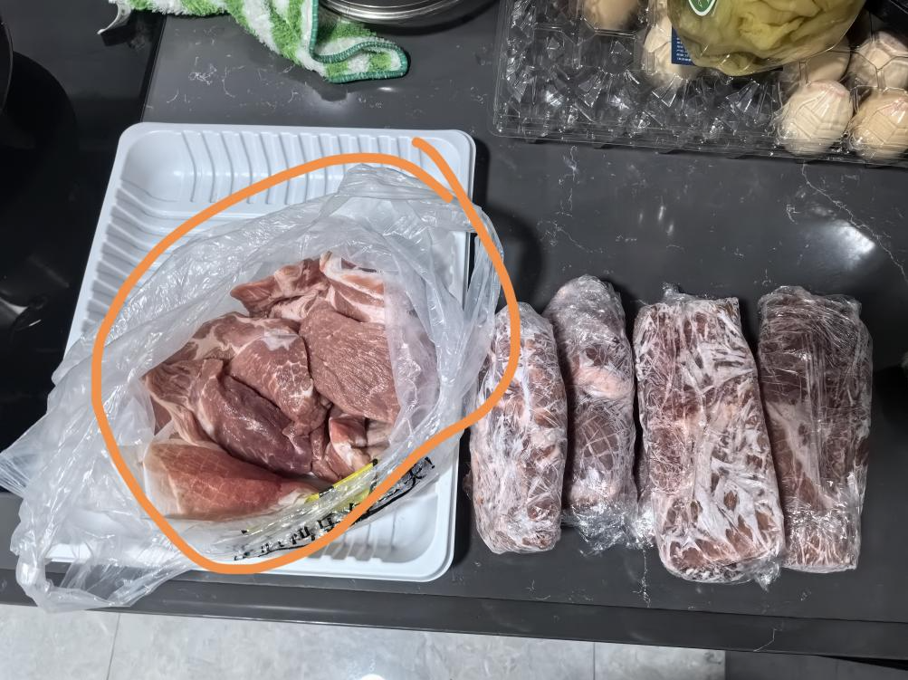 开市客售卖发臭肉制品 消费者寻求售后无果