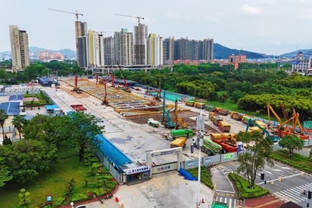 飞跃伶仃洋·交通｜南中城际中山段火炬站首段底板完成浇筑