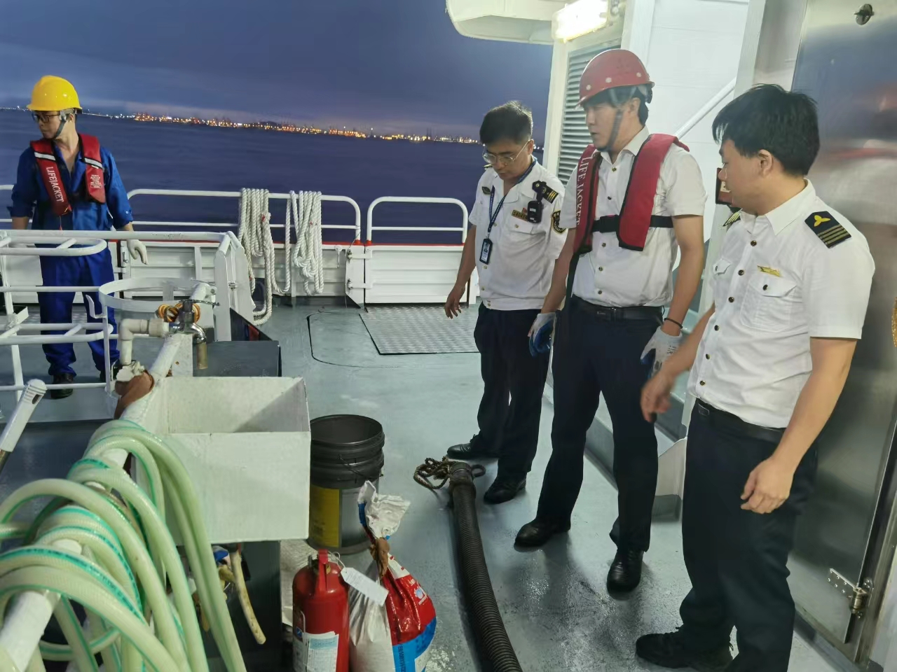 宝安海事局开展水上交通突出违法行为及突出问题隐患集中攻坚行动