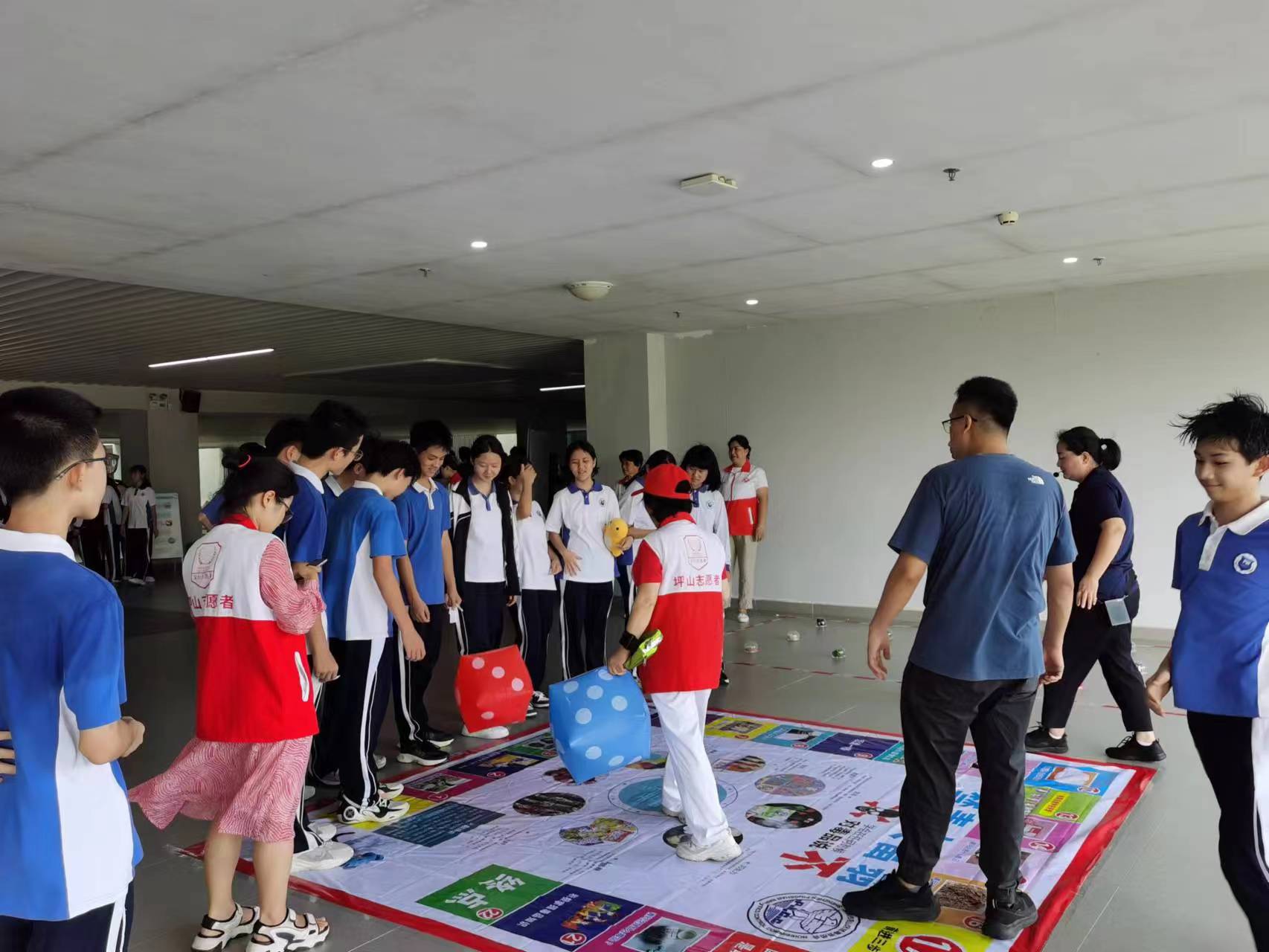 龙田街道进校园开展禁毒嘉年华