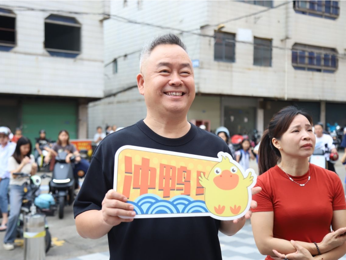 加油，高考生！每一声祝福都在期许你们大胆放飞梦想