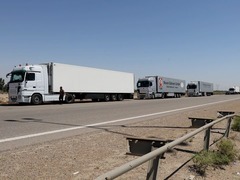 伊拉克向加沙派遣援助物资陆路运输车队
