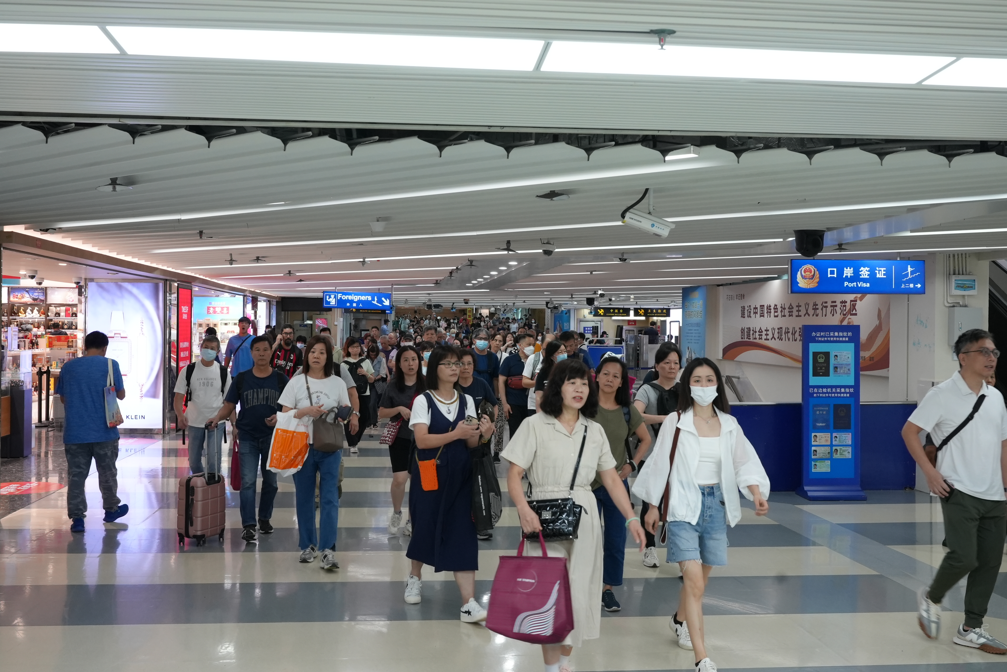 短途跨境游受欢迎，罗湖口岸将迎来出入境小高峰