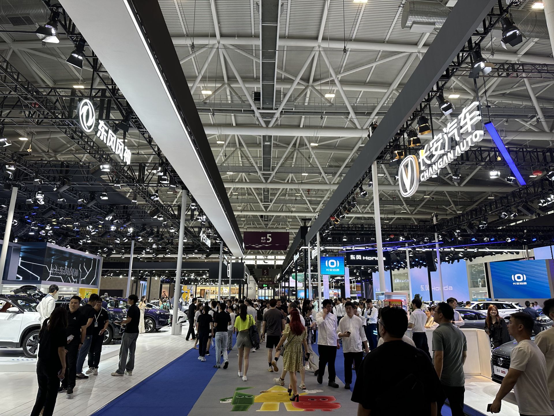 在粤港澳大湾区车展，“探”见这些车载系统新趋势！