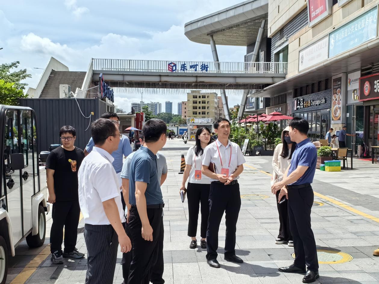 携手“文明督导团” ，坪山区唱响文明城市建设“大合唱”