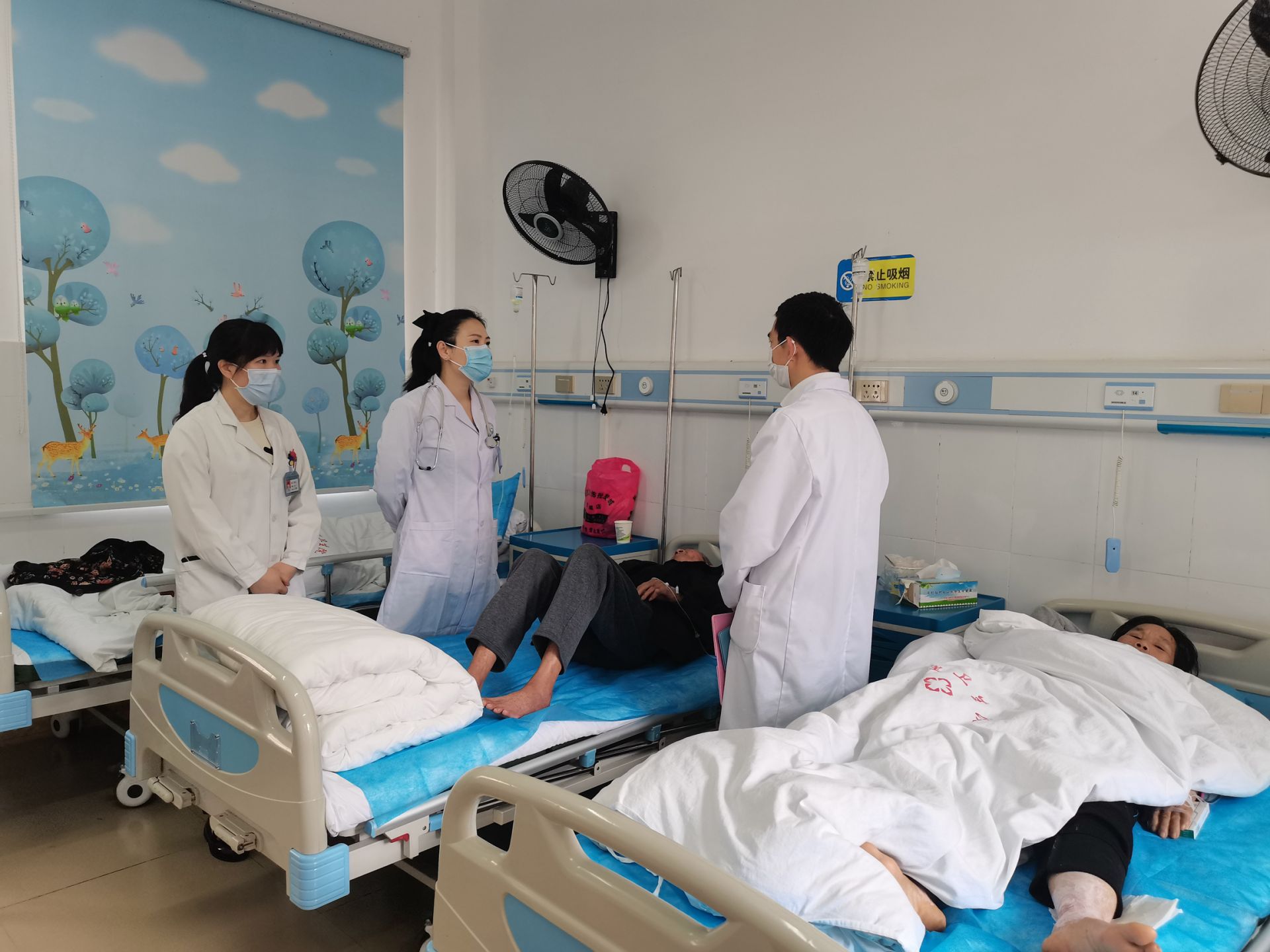 山乡不忘支医人——记深圳大学总医院支医神经肾内科专家杨雯