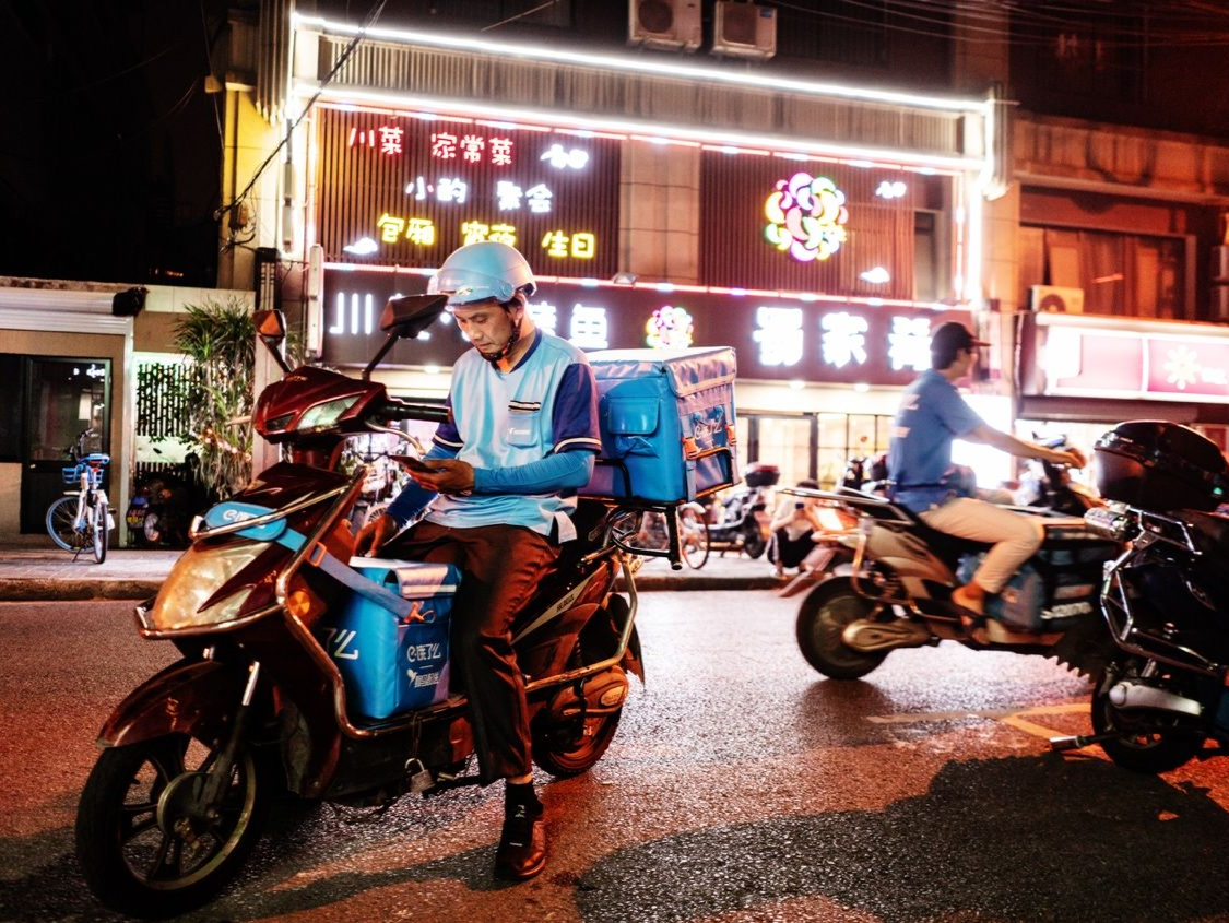 深圳夜间啤酒、运动饮料等外卖量涨超45%，女性球迷零点看球热情高涨