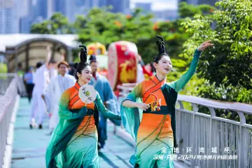 深圳中心区龙舟“狂飙”，超210万人次参与 2024粤港澳龙舟赛掀起端午热潮