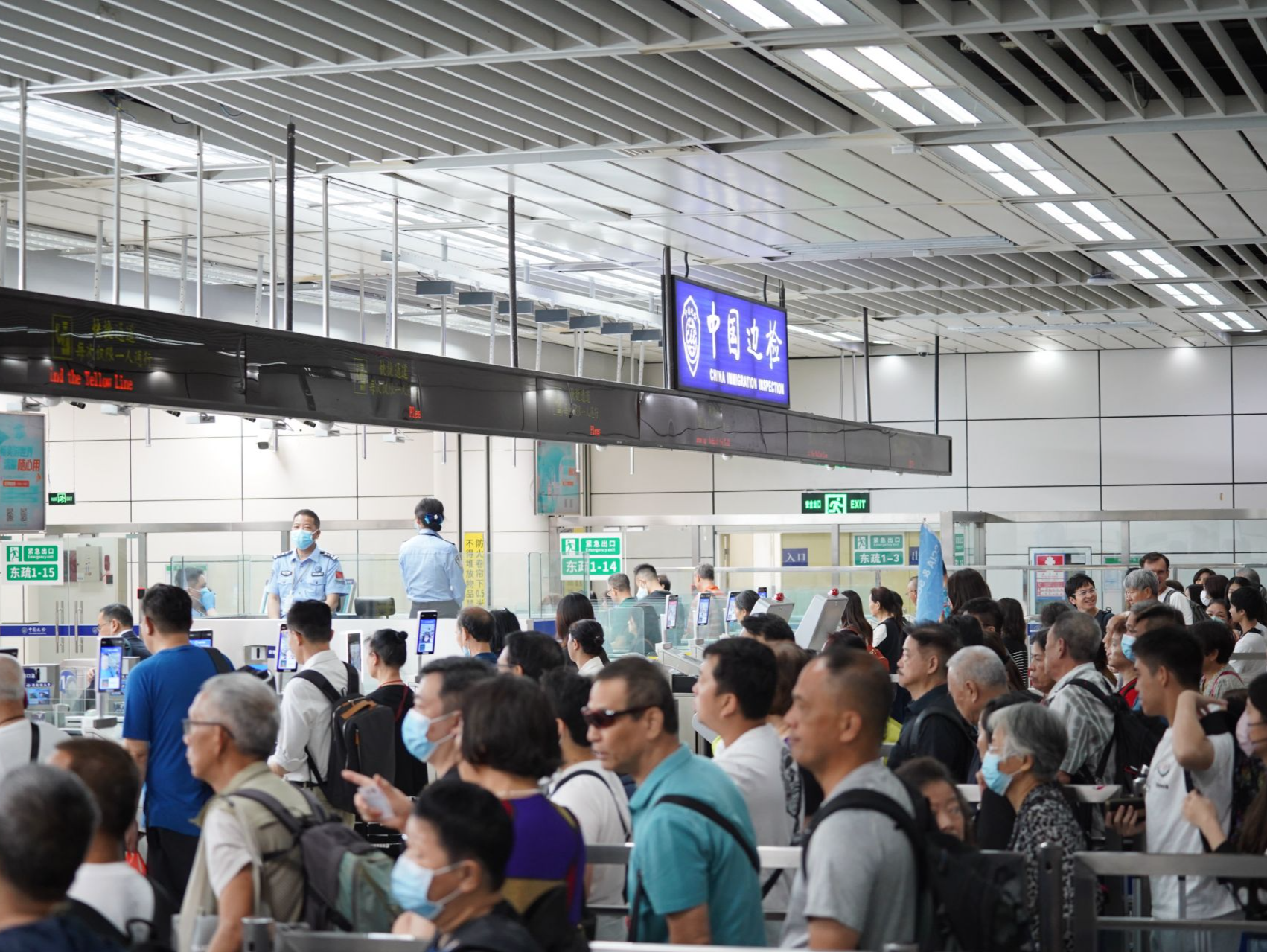 深圳湾口岸预计端午假期日均通关12.4万人次