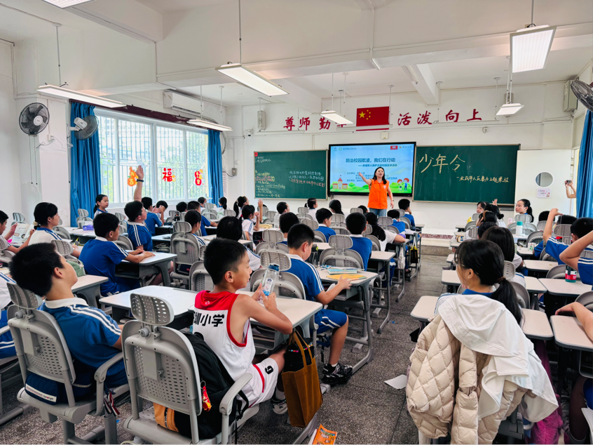东门街道开展未成年人保护法进校园宣讲活动