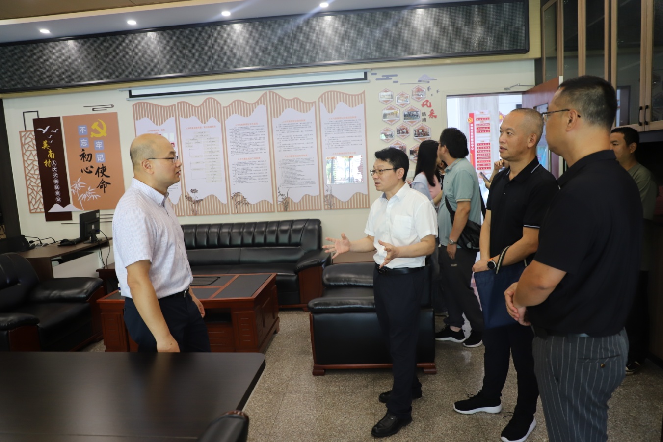 龙田街道赴江门市考察学习基层立法联系点工作