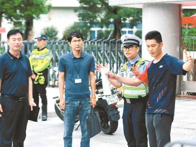 晶报特别报道 | 考场内你执笔追梦 考场外我全力护航