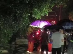 福建漳浦：强降雨致多人被困 消防紧急救援