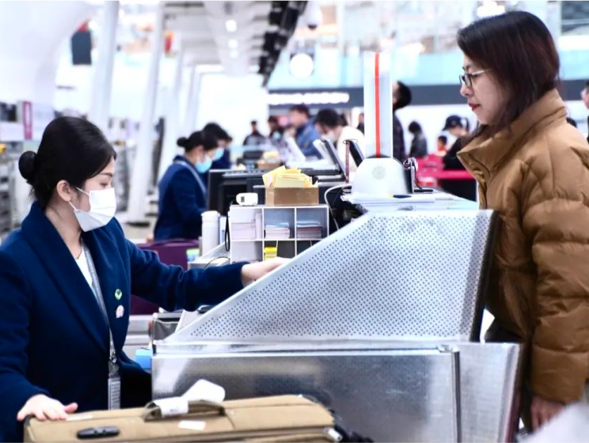 商务部：内地将提高自香港、澳门进境居民旅客携带行李物品免税额度