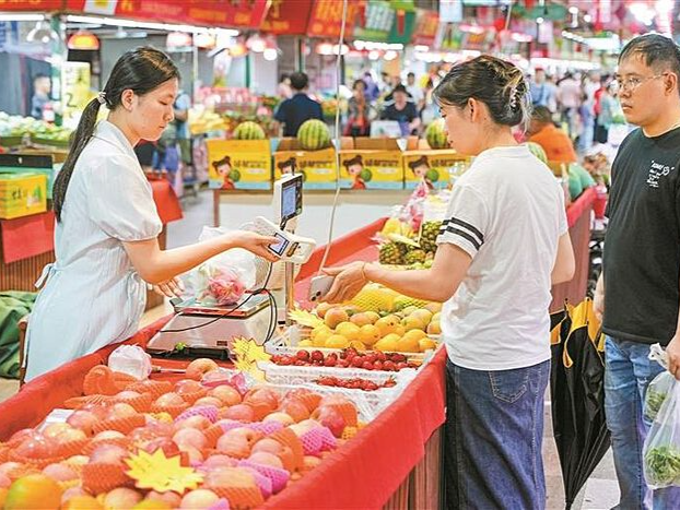 时令水果掉身价，这个夏天好吃瓜