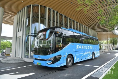 首批深中跨市公交，出发！