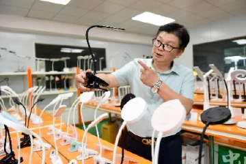 “中山造”小台灯“入驻”巴黎奥运村
