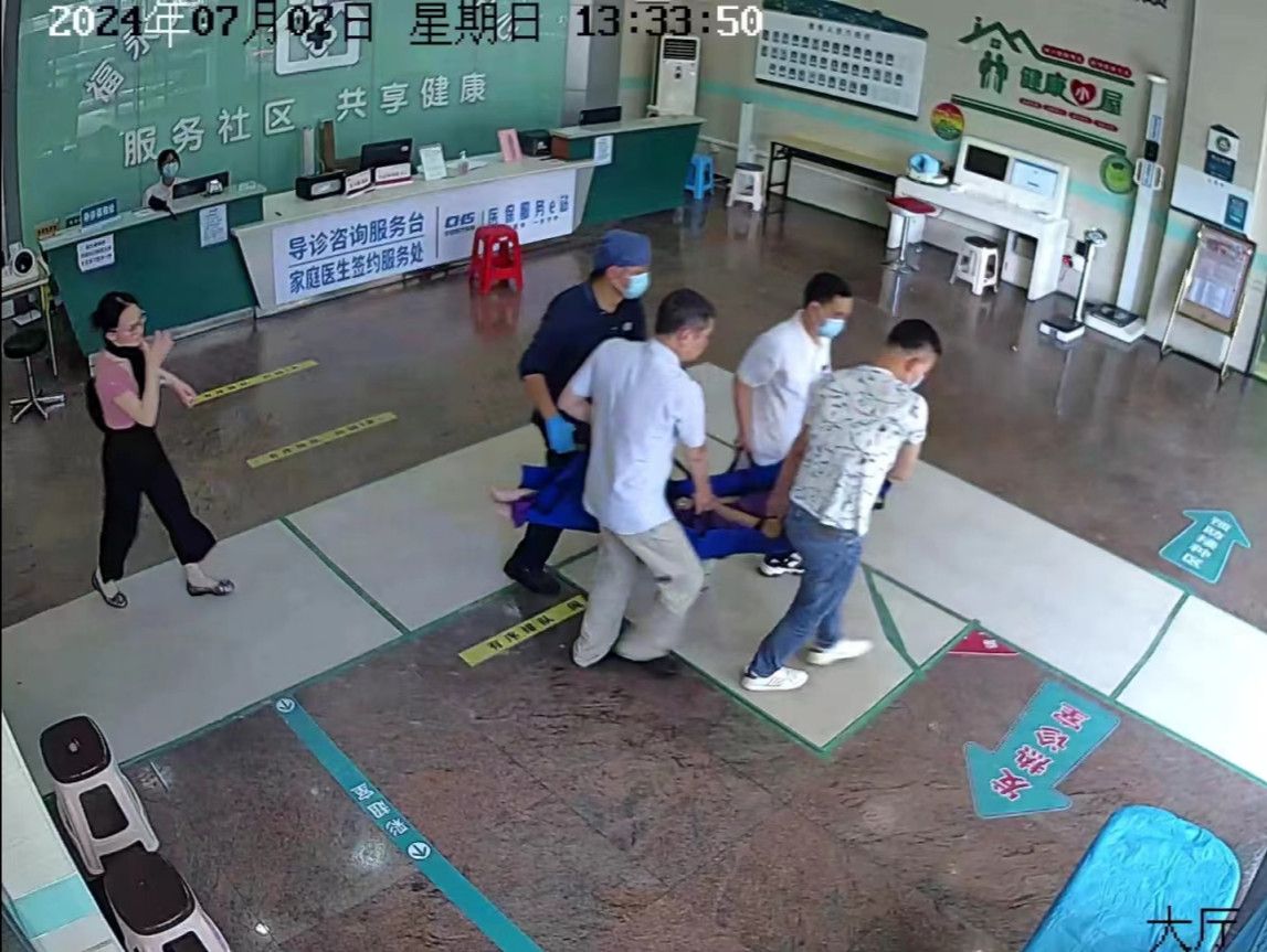 多学科联合抢救！深圳这家医院突然晕倒的医生成功获救