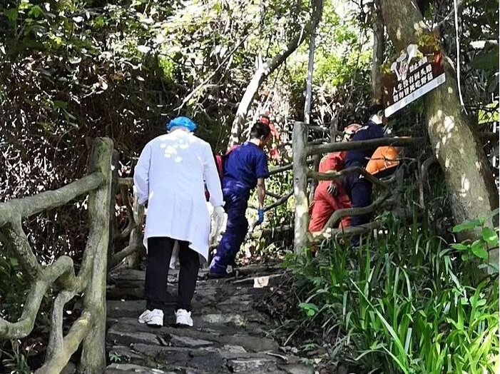 注意，登山也要量力而行！ 10天，深圳120调派救护车13次前往梧桐山
