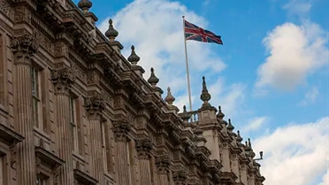 英国首相办公室称英国已经“破产”