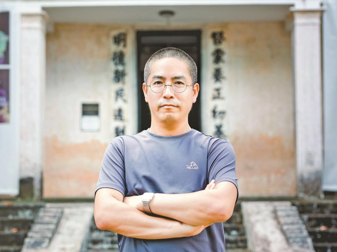 城市英雄 77期 | 深圳鳌湖艺术村发起人邓春儒：小“食堂”的艺术与“大鳌湖”的乡愁