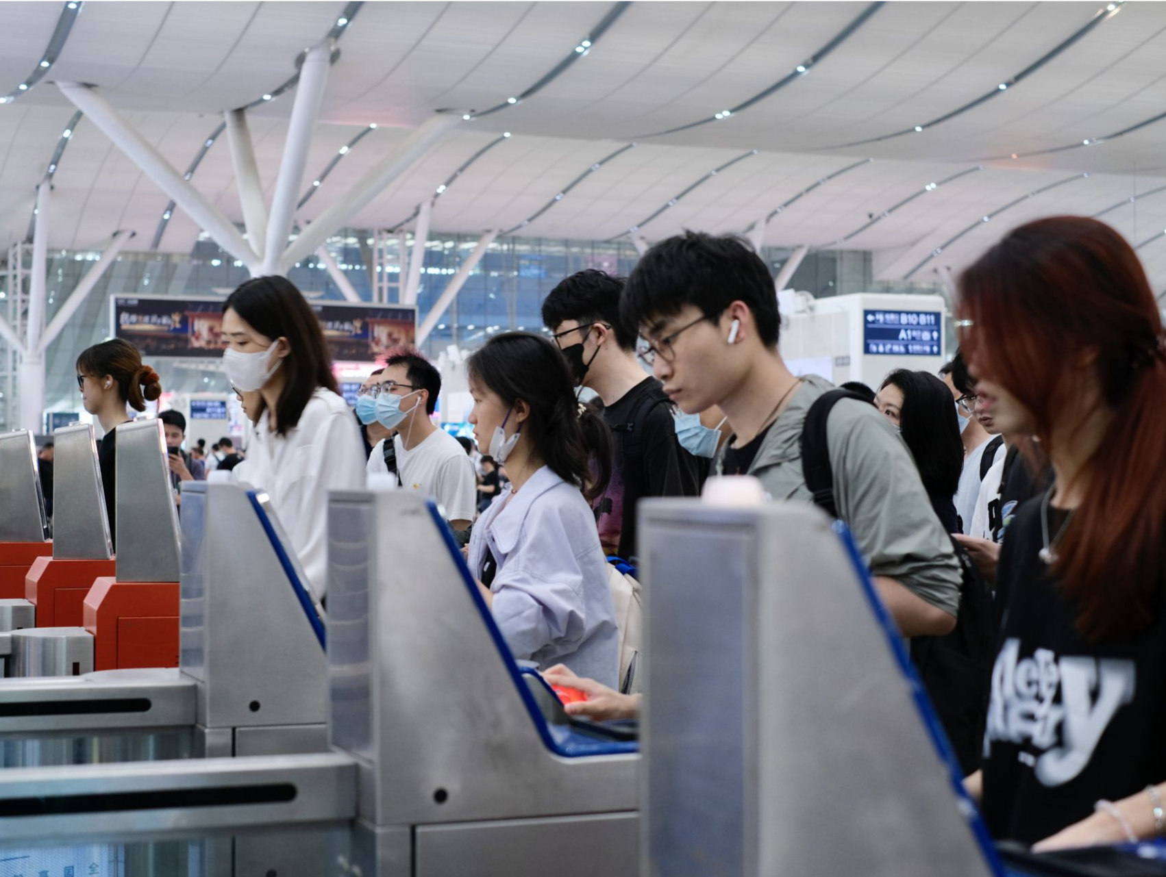 暑运前十天深圳铁路累计到发旅客近500万人次
