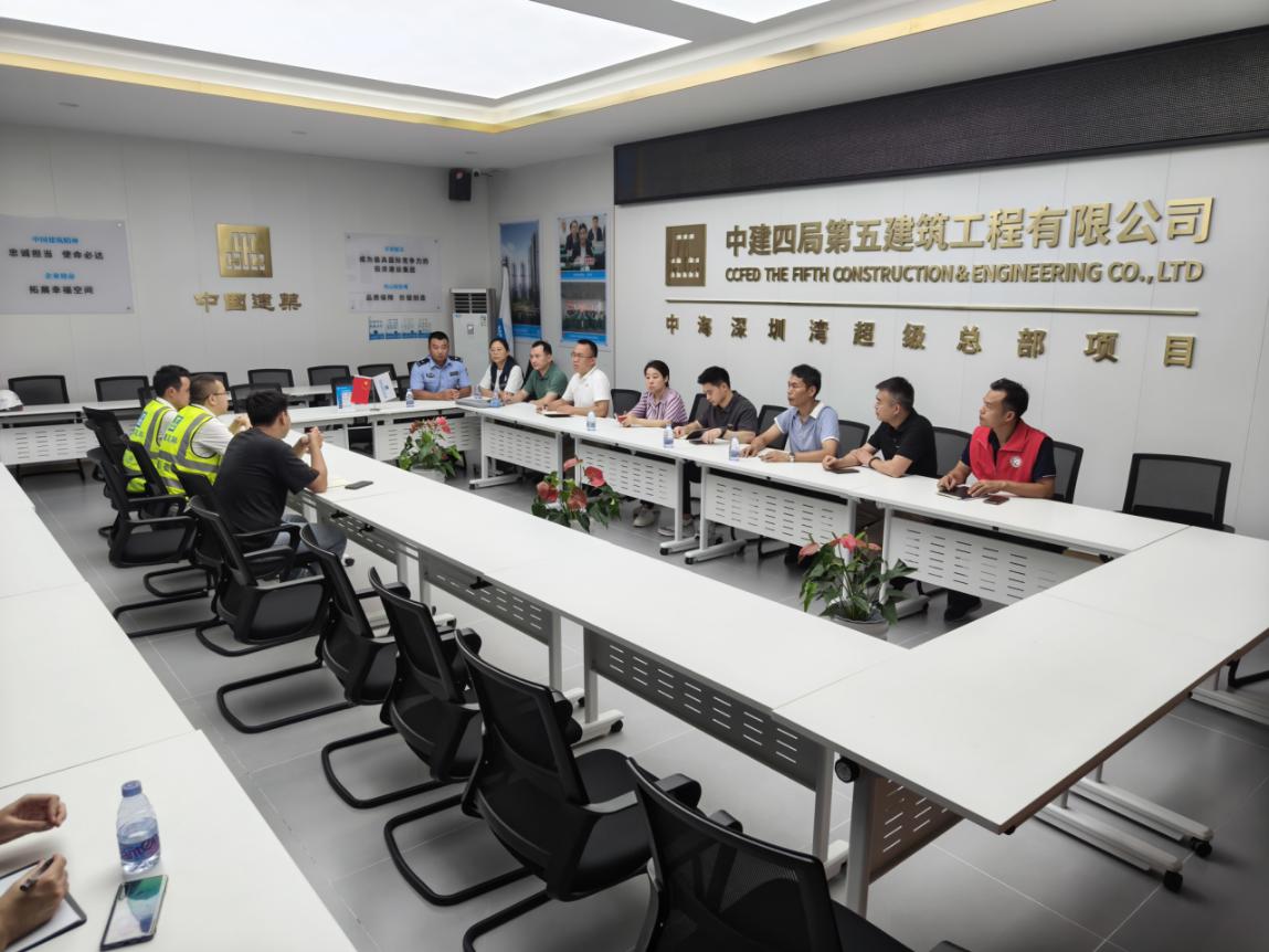 （不发）劳动者“薪”勤做，网格员“吹哨”护