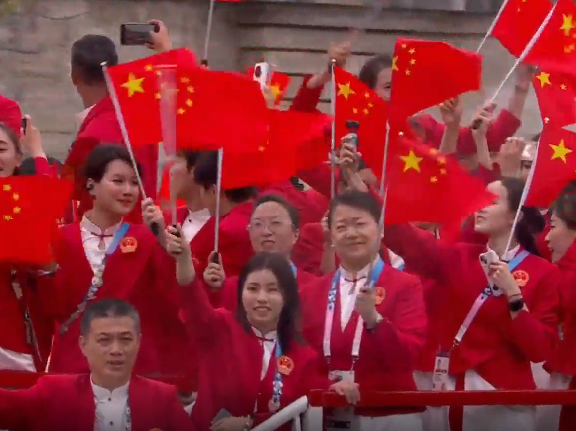 中国红来了！巴黎奥运会中国体育代表团亮相