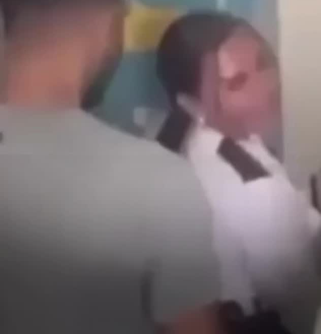 英国女狱警值班期间与囚犯发生性关系，或面临终身监禁！