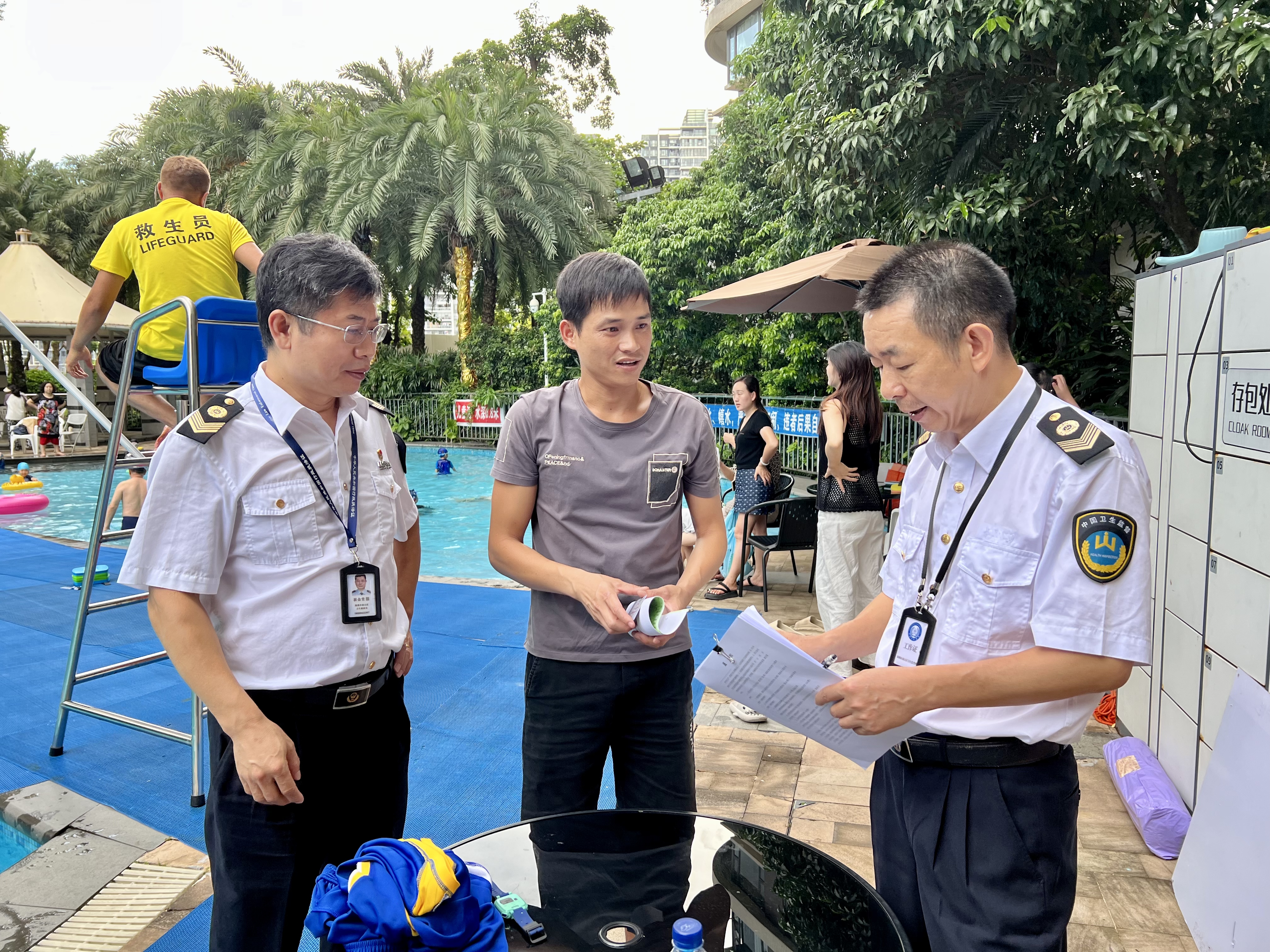 南山区开展游泳场所跨部门“双随机”联合检查