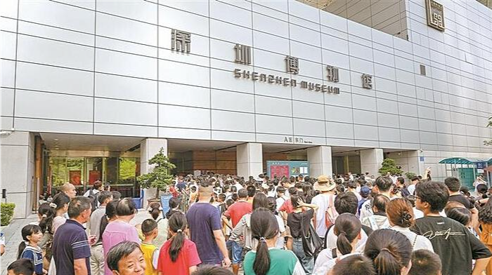 场馆排长龙 海上下饺子