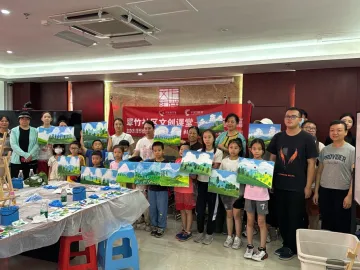 翠竹社区举办“浪漫风景”油画创作活动