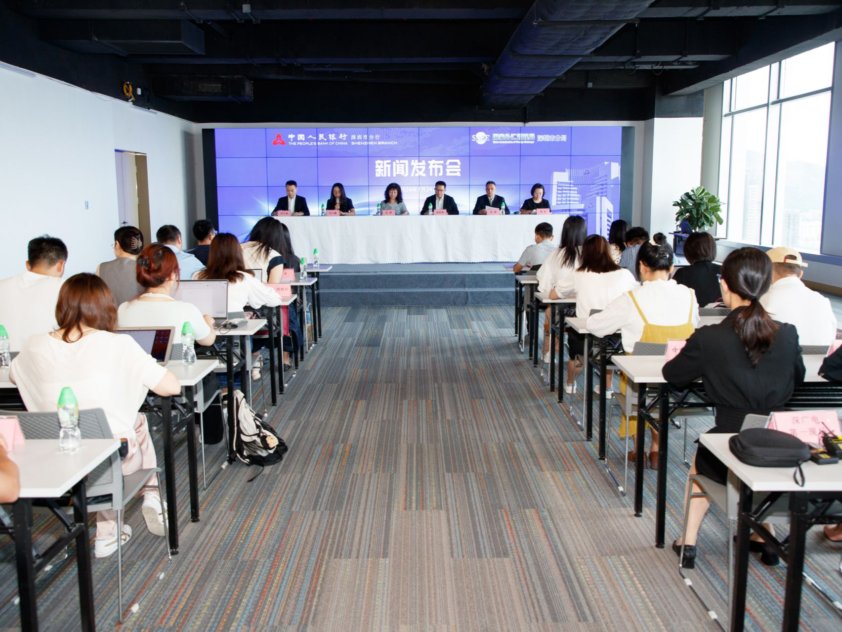 深圳普惠小微贷款余额率先突破2万亿