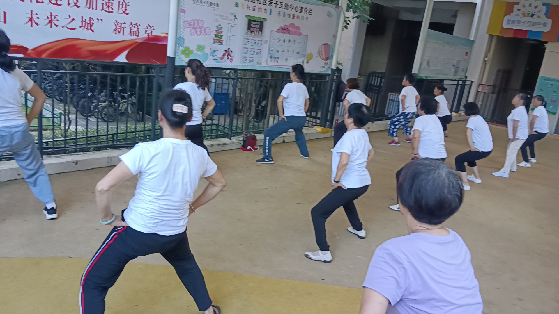 巧解扰民问题，坪山街道小区社团化身治理“合伙人”